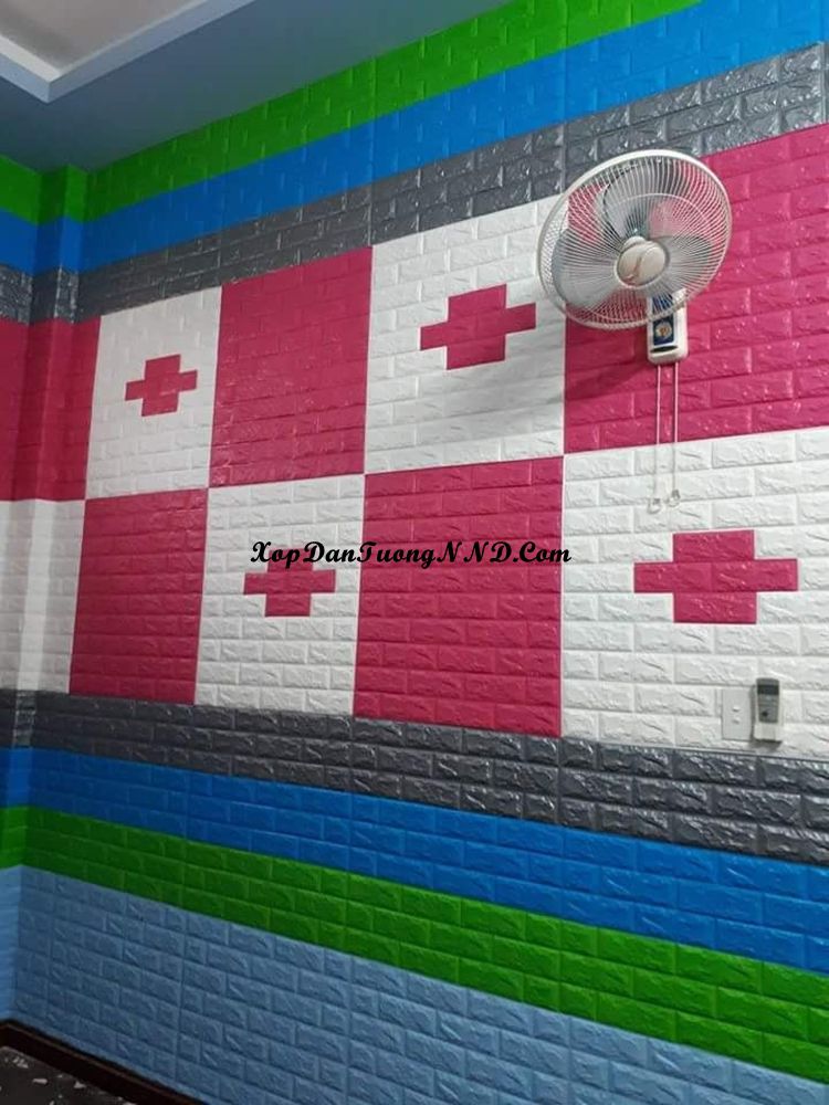 xốp dán tường màu hồng phối với đủ các màu xốp khác