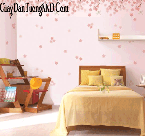 Mẫu giấy dán tường màu hồng hình cỏ 3 lá
