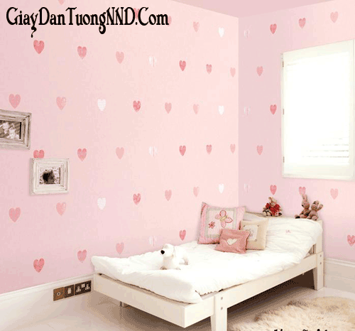 Mẫu giấy dán tường trái tim màu hồng thích hợp cho phòng các bạn trẻ tuổi teen