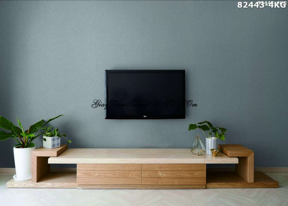 Dán tường điểm nhấn phòng khách bằng mẫu giấy dán tường màu trơn xanh than