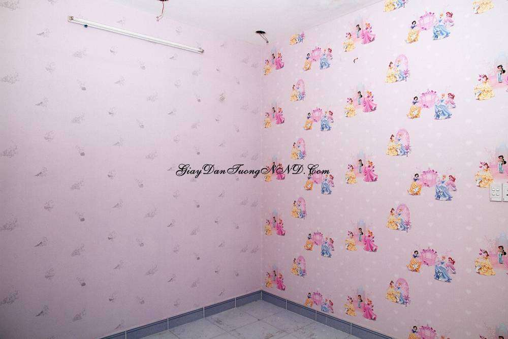 Thi công giấy dán tường cho phòng ngủ bé gái
