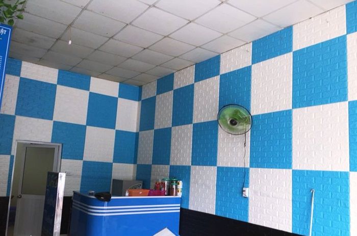 Kết hợp xốp dán tường màu trắng xanh dương